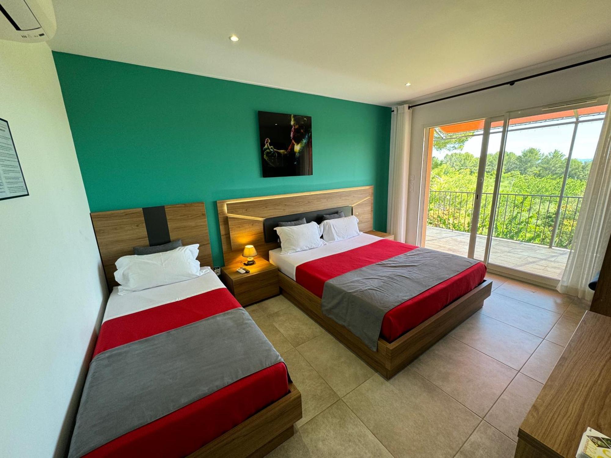 Domaine Maxxim Otel Clermont-lʼHérault Dış mekan fotoğraf