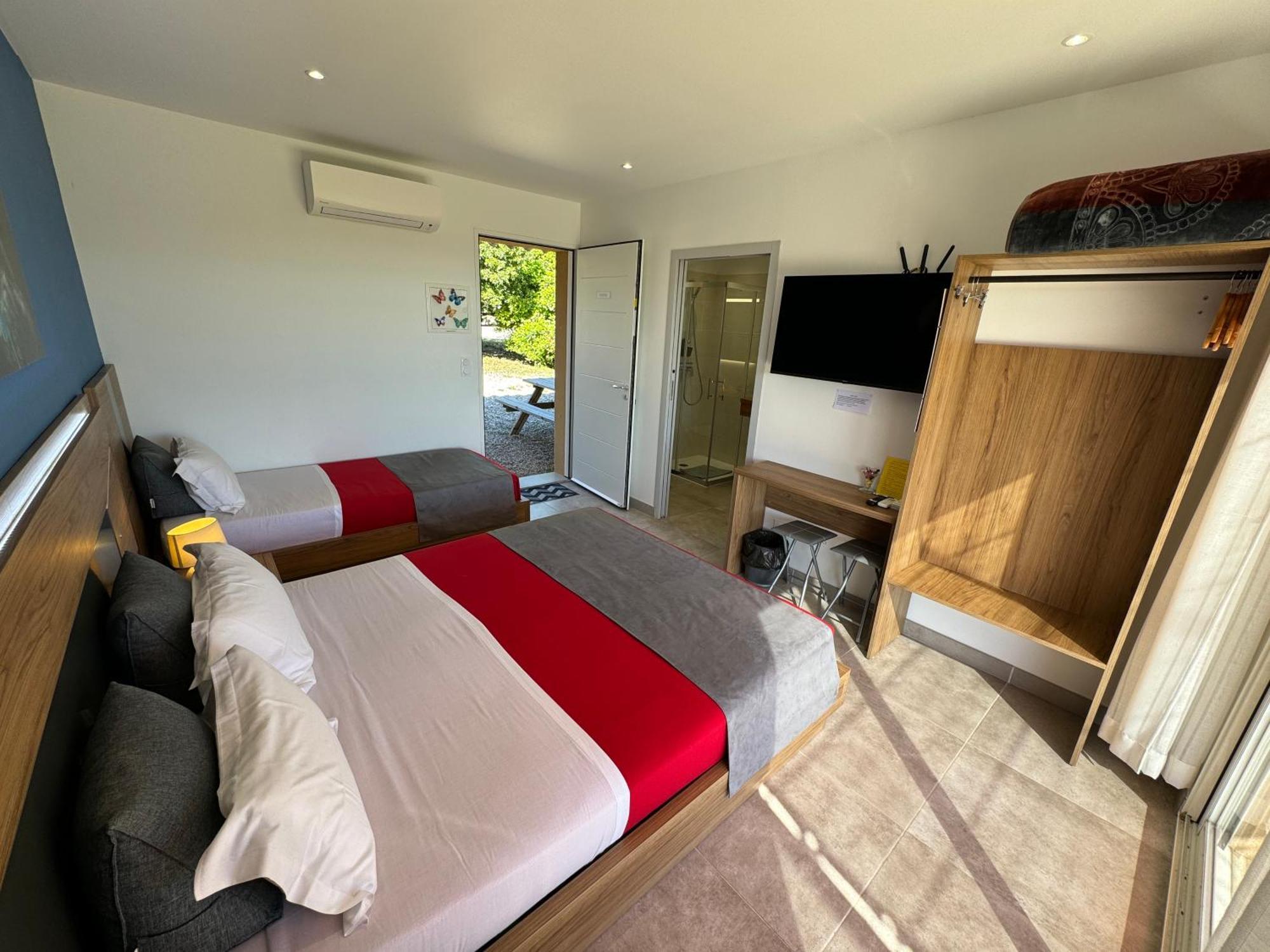 Domaine Maxxim Otel Clermont-lʼHérault Dış mekan fotoğraf
